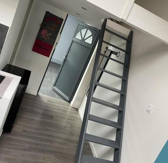 标准工作室, Appartshotels De Ville