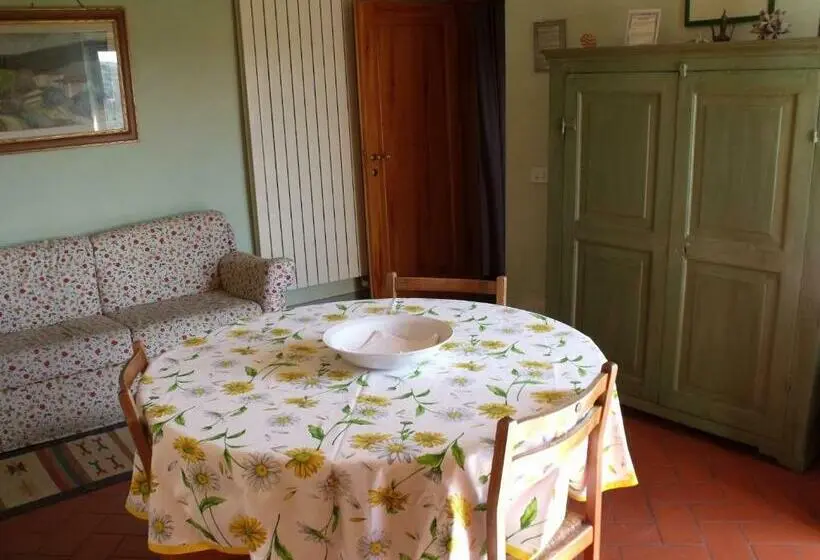 Huoneisto 1 Makuuhuone, Agriturismo Montereggi