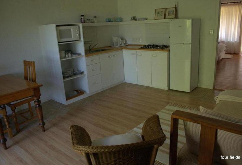 デラックスルーム, Four Fields Farm