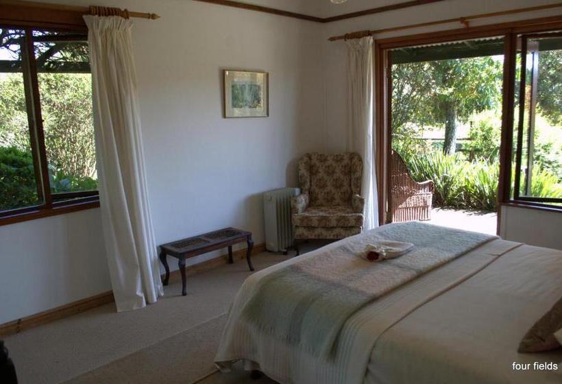 4ベッドルームハウス, Four Fields Farm