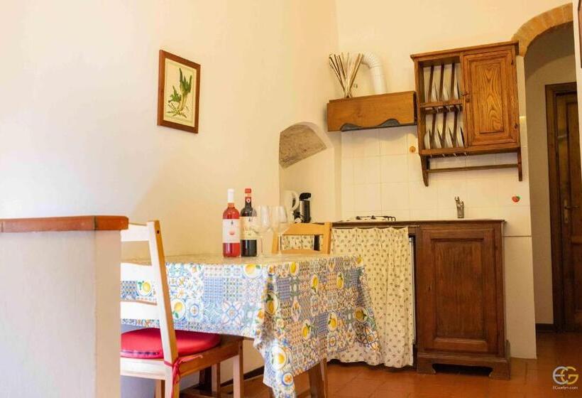 דירת חדר בקומת קרקע, Terre Di Melazzano   Le Case Di Chiara