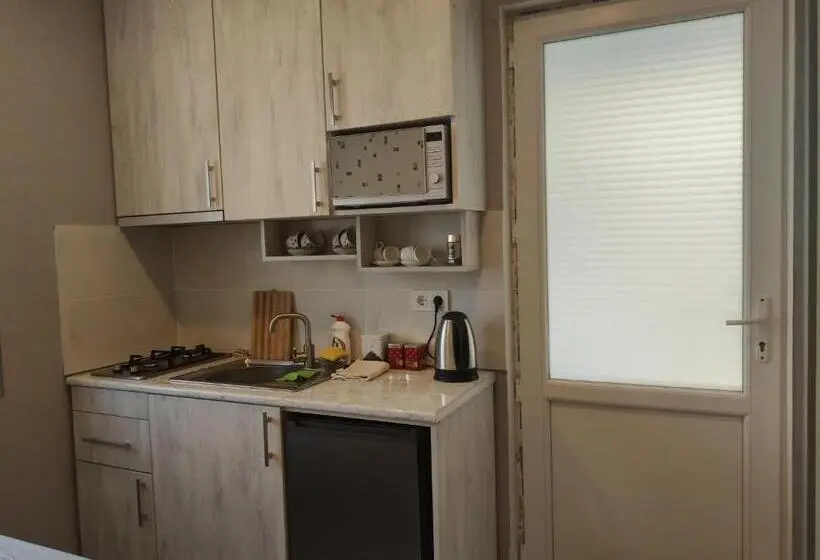 اتاق استاندارد, Akaki's Guesthouse
