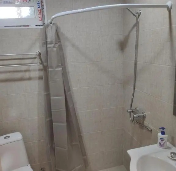 اتاق استاندارد, Akaki's Guesthouse