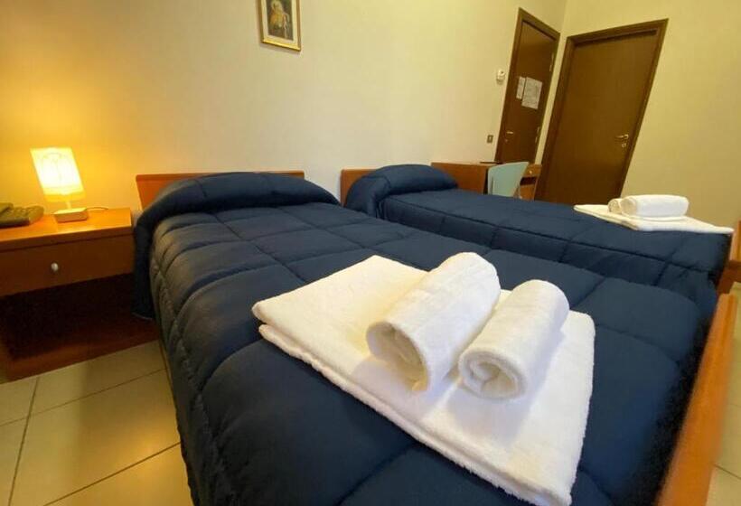 标准三人间, Casa Per Ferie Sant'anna