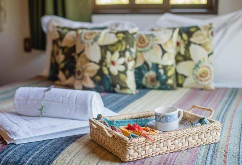 Estúdio Familiar, Pousada Gopak