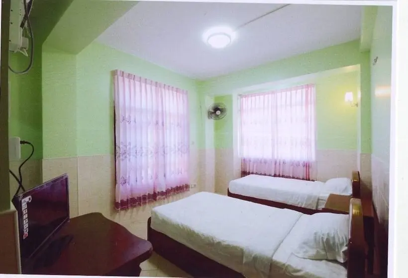 اتاق سوپریور, Saw Nyein San Guest House