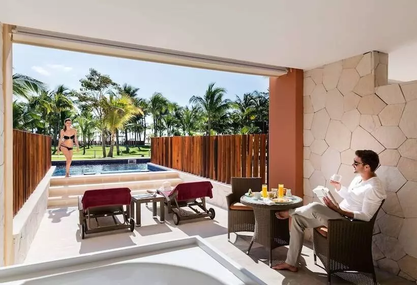 سوئیت جونیور پریمیوم, Barcelo Maya Caribe  All Inclusive