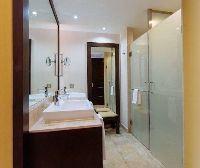 جناح جونيور بريميوم مطل على البحر, Barcelo Maya Caribe  All Inclusive