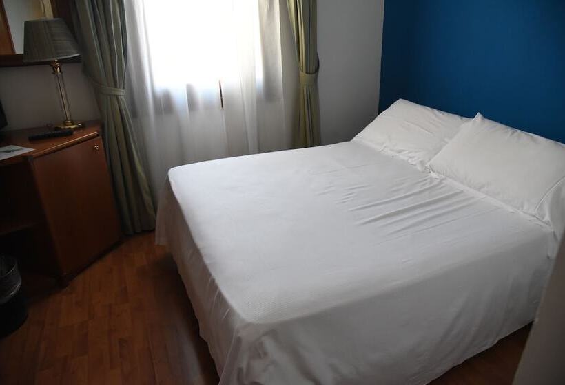 غرفة كلاسيكية فردية, Duca d'Aosta