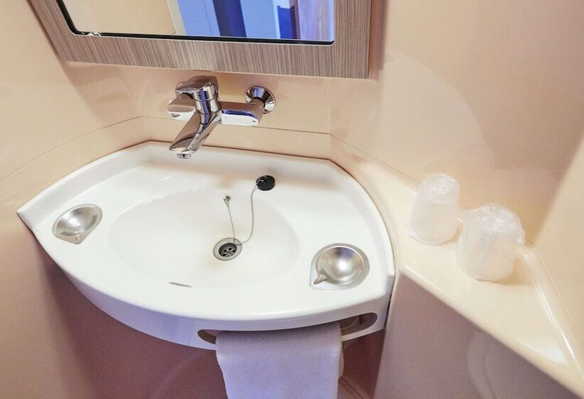 غرفة قياسية, Kyriad Direct Annemasse Genève