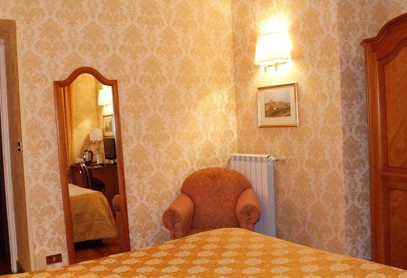 חדר סטנדרט לשלושה, Pace Helvezia