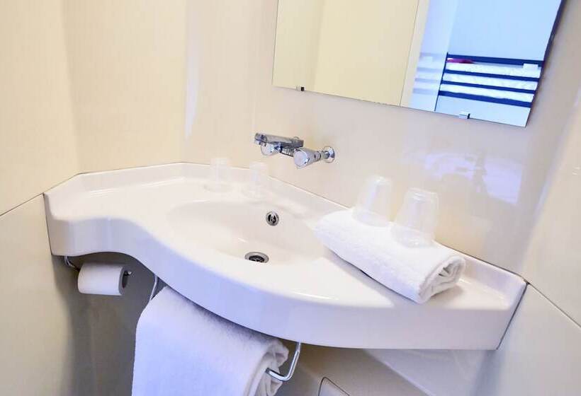 Номер Стандарт, Premiere Classe St Brieuc Tregueux