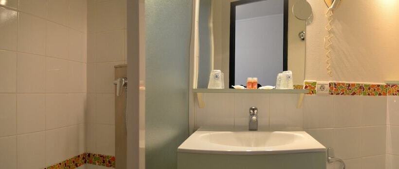 舒适三人间, The Originals Access, Hôtel Le Beaulieu