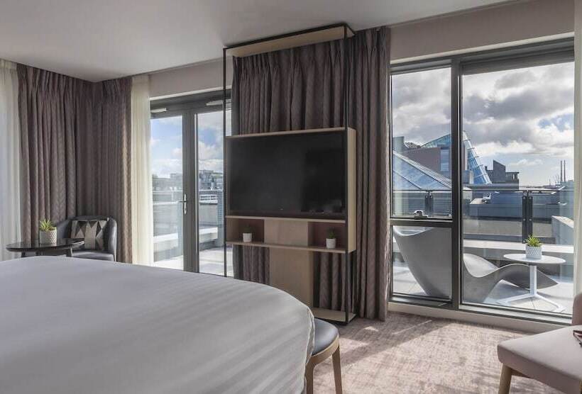 高级套房, The Spencer