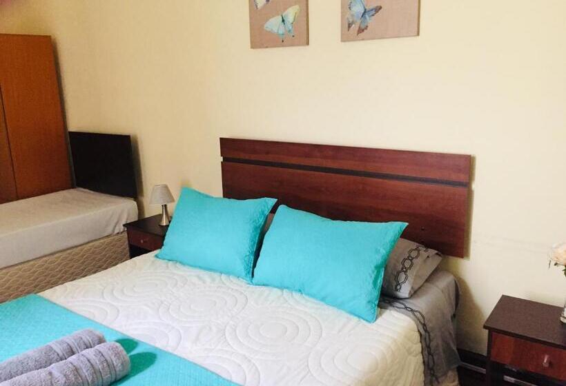 اتاق خانوادگی, Hostal Rama & Castle