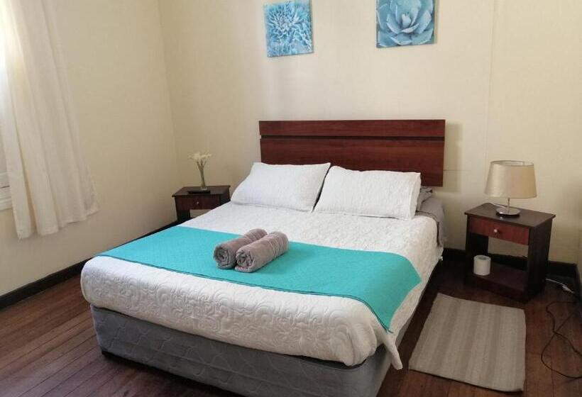 اتاق استاندارد, Hostal Rama & Castle