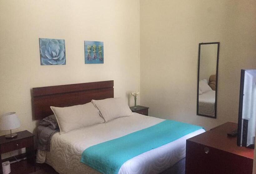 اتاق استاندارد, Hostal Rama & Castle