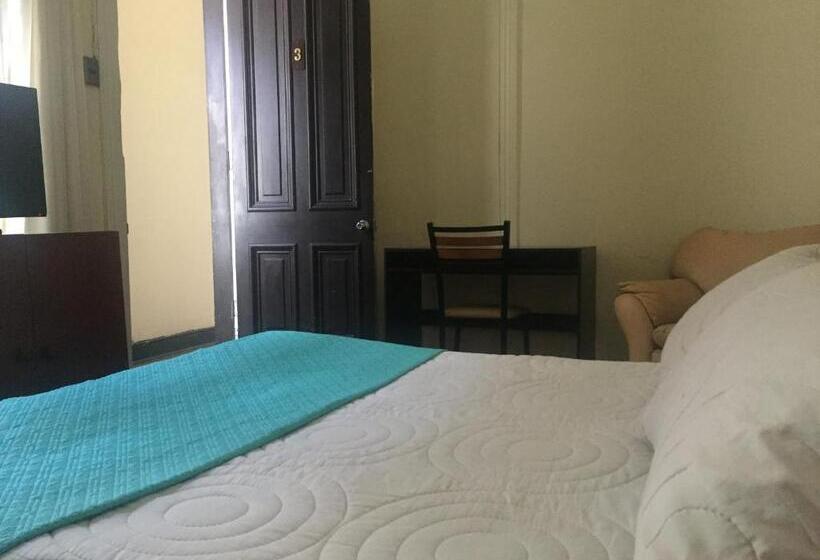 اتاق استاندارد, Hostal Rama & Castle