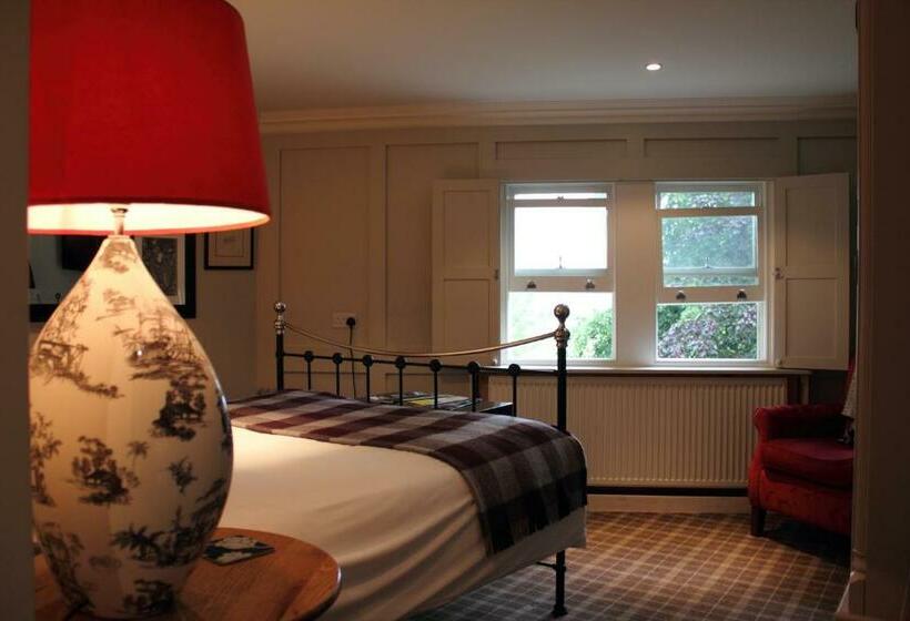 غرفة قياسية, The Spread Eagle