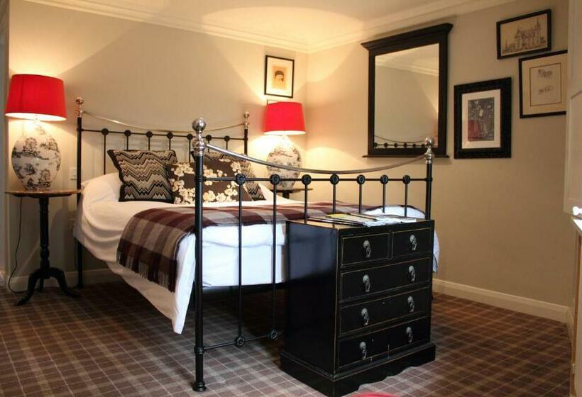 חדר סטנדרט, The Spread Eagle