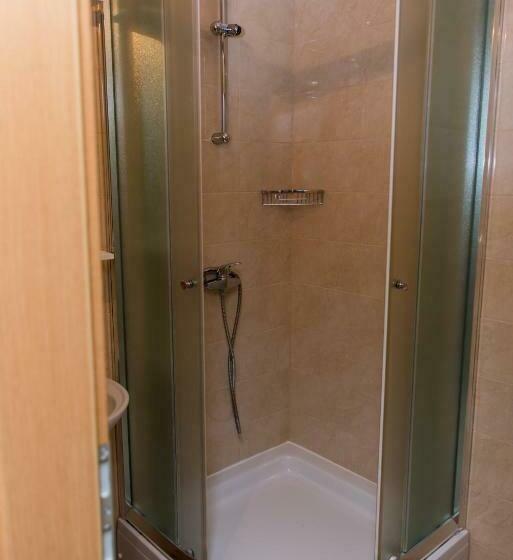 اتاق اکونومی, B&b Villa Ellena