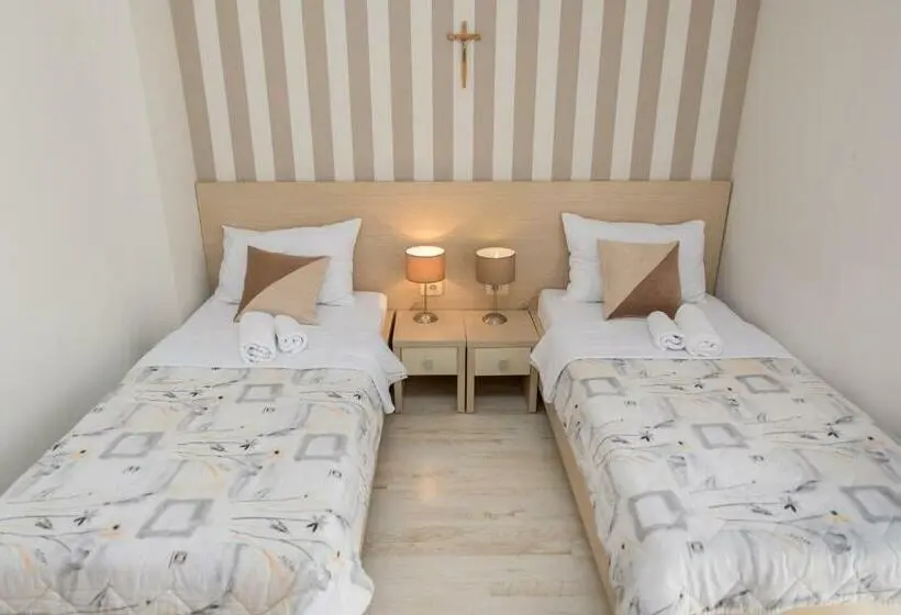 اتاق اکونومی, B&b Villa Ellena