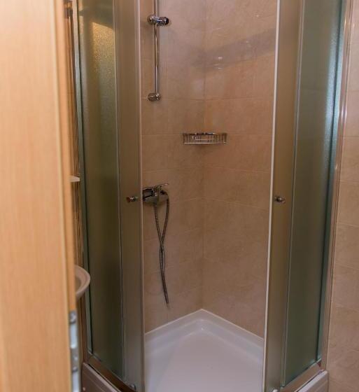 Economy Triple Room, B&b Villa Ellena