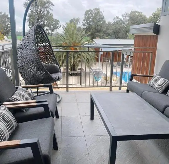 ３ベッドルームアパートメント, Bundalong Villas
