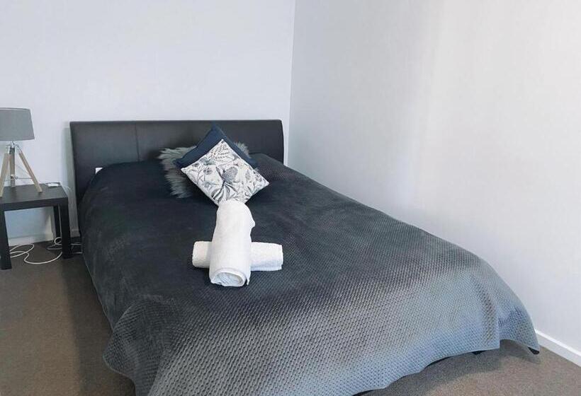 דירת חדר, Bundalong Villas