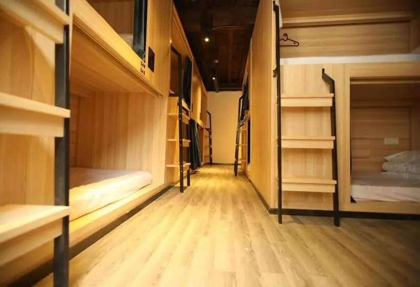 ルームシェアのワンベッド, Lijiang Desti Youth Park Hostel