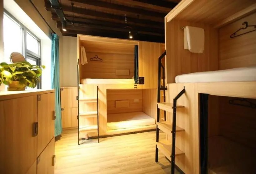 ルームシェアのワンベッド, Lijiang Desti Youth Park Hostel