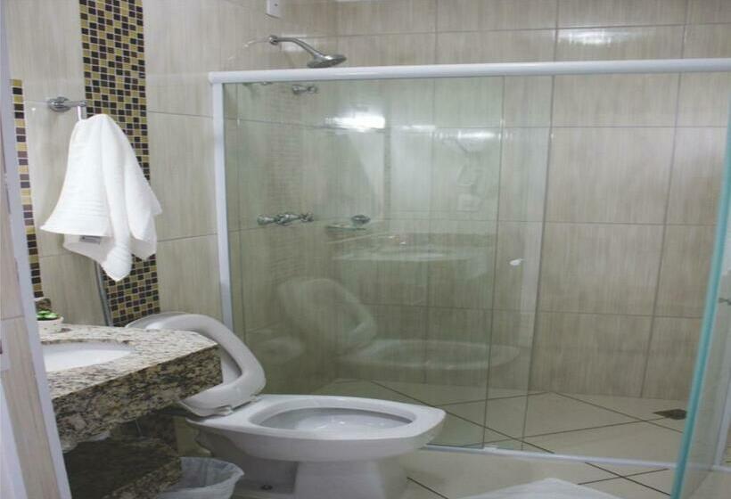 חדר סטנדרט לארבעה, Dorta's