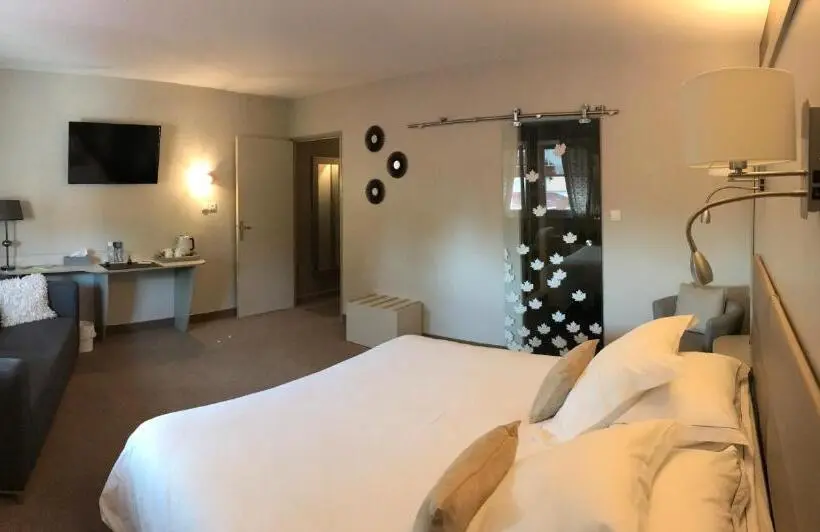 キングサイズベッドのスイートルーム, Spa Le Relais Des Moines