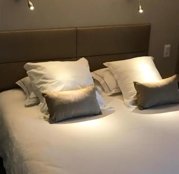 キングサイズベッドのスイートルーム, Spa Le Relais Des Moines