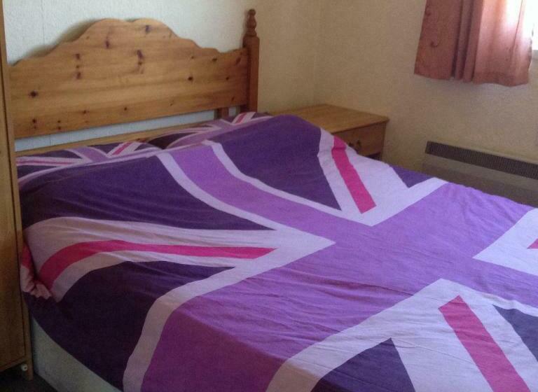 家族用バンガロー, Pantyrathro International Hostel