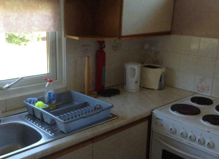 Семейное Бунгало, Pantyrathro International Hostel