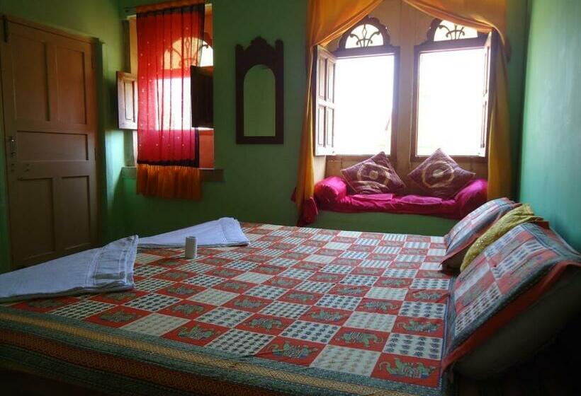 Deluxe Trippelrum, Ganesh Guest House