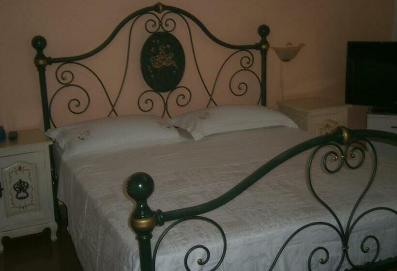 스탠다드 룸, Pensione S. Antonio Ristorante Silvia