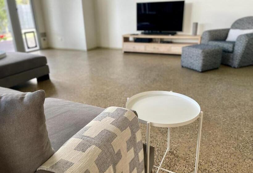 בית, 4 חדרי שינה, Margaret River Beach Houses