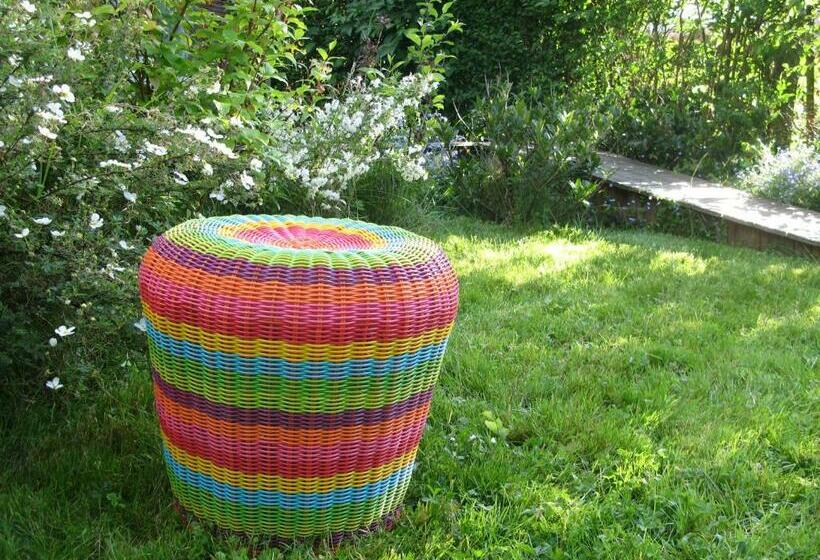 غرفة قياسية ثلاثية, Les Chambres De L Ile