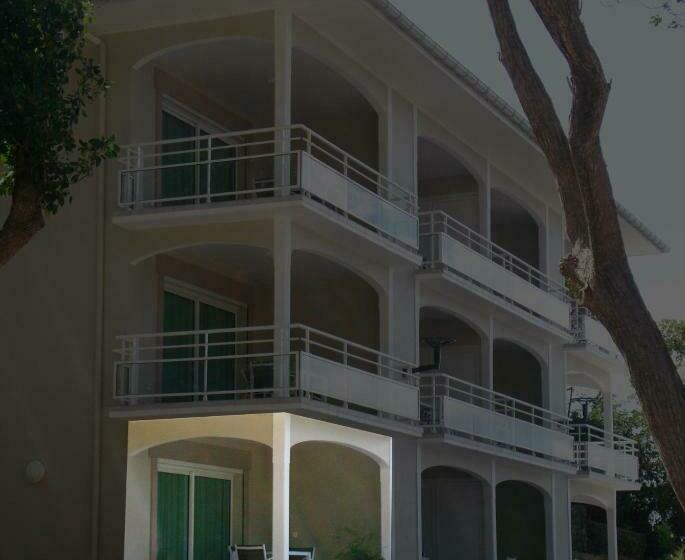 اتاق استاندارد با تخت بزرگ برای معلولان, Hôtel Bois Joli