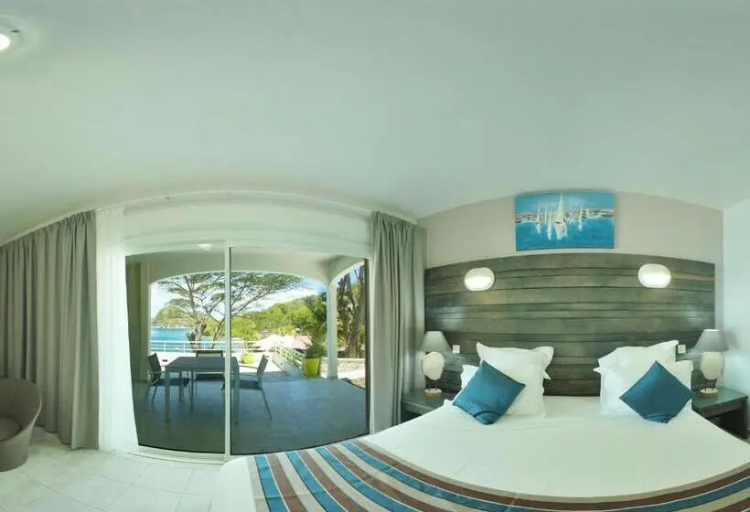اتاق استاندارد با تخت بزرگ برای معلولان, Hôtel Bois Joli