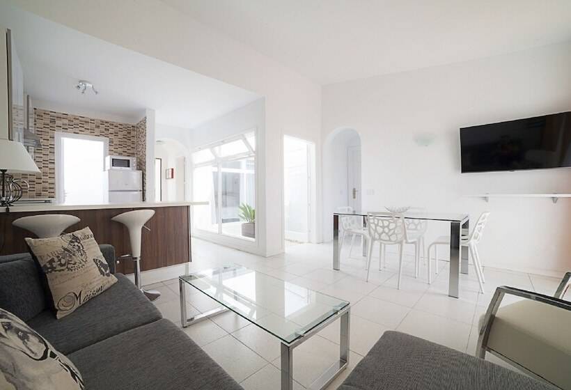 דירת דלוקס 2 חדרי שינה, Haciendas IV