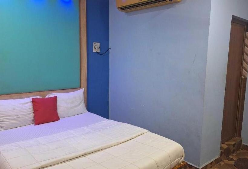 חדר קלאסי לשלושה, Flagship 24280 Kvs Residency