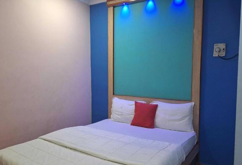 חדר קלאסי לשלושה, Flagship 24280 Kvs Residency