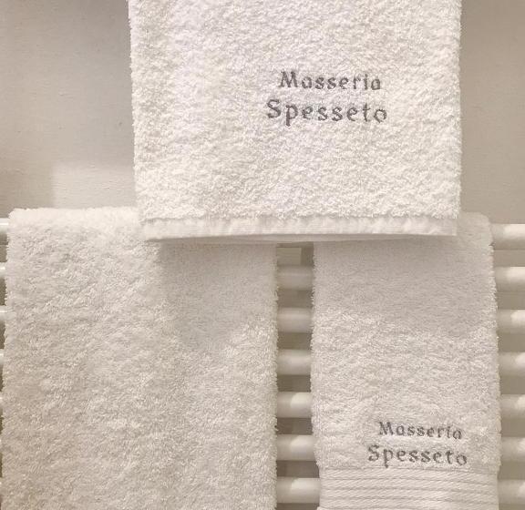 חדר סטנדרט לשלושה עם נוף לגינה, Masseria Spesseto