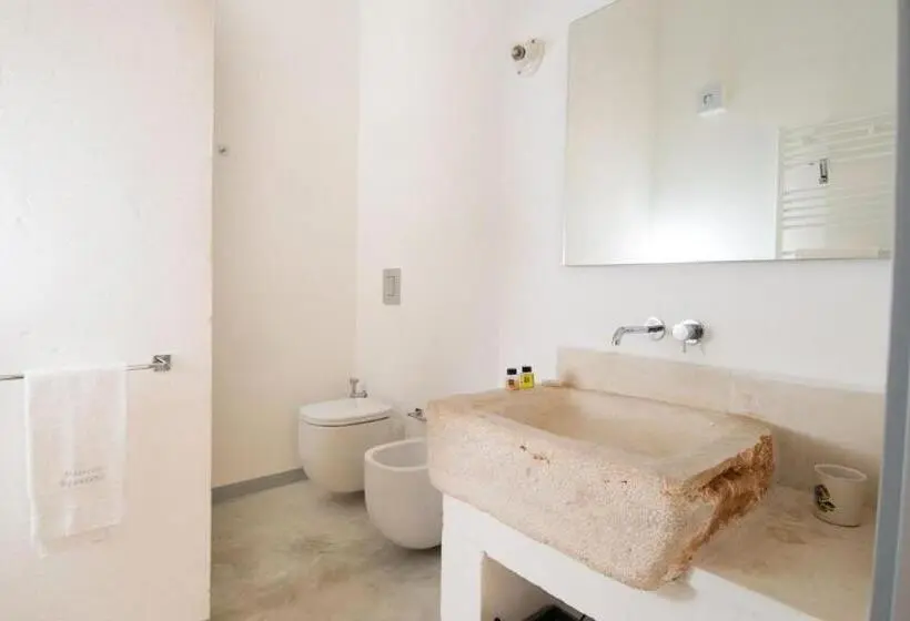 キングサイズベッドのデラックスルーム, Masseria Spesseto