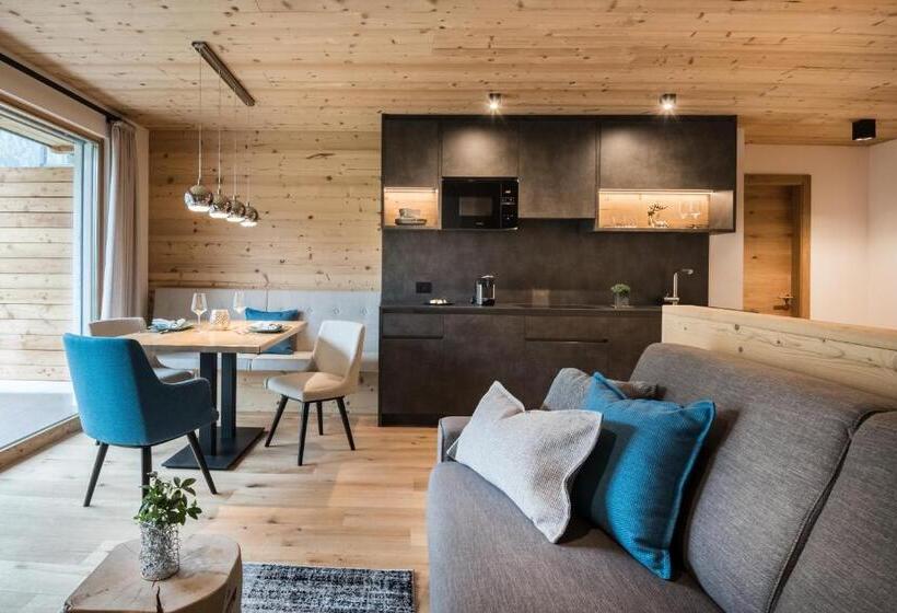 Апартаменты 1 Спальня с Видом, Les Dolomites Mountain Lodges