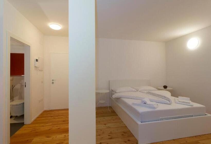 Люкс, Quercus Appartements Contactless Check In