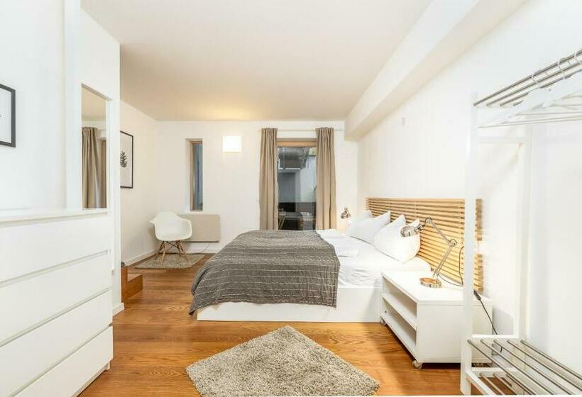 Апартаменты 1 Спальня с Балконом, Quercus Appartements Contactless Check In